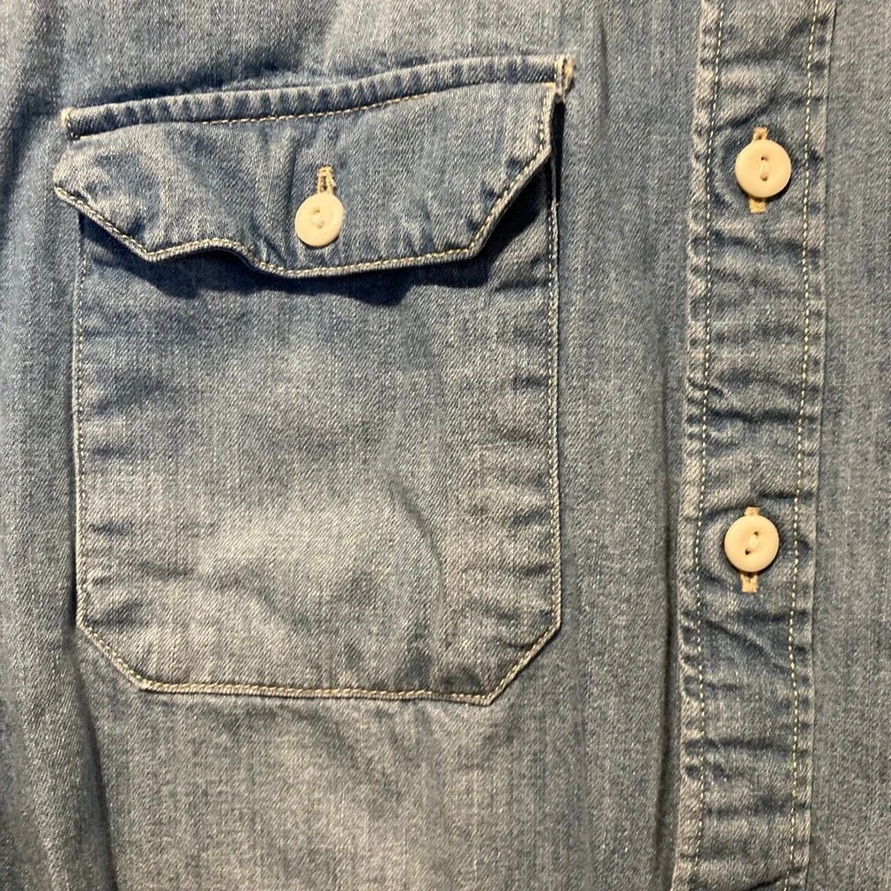 Levis Jackson Worker Relaxed Fit Denim Shirt Mens M Blue Light Wash Button Up